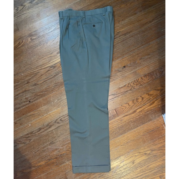 Lauren Ralph Lauren khaki pants. Weighs 34 length 30 - Picture 3 of 6